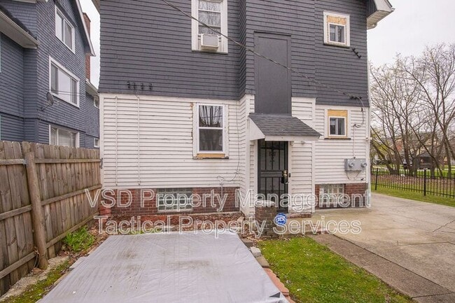 Photo - 12339 Chesterfield Ave Unit #2