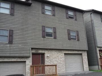 Walk-to Ruby - 3 bedroom, 2 1/2 bath Townh... - Walk-to Ruby - 3 bedroom, 2 1/2 bath Townh...