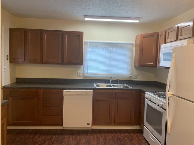 Photo - 4150 Westmont Dr