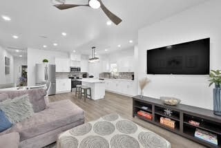 Photo - 211 S 5th St