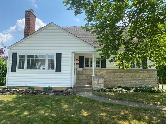 Building Photo - 3 Bedroom 1.5 Bathroom Single Family Home ...