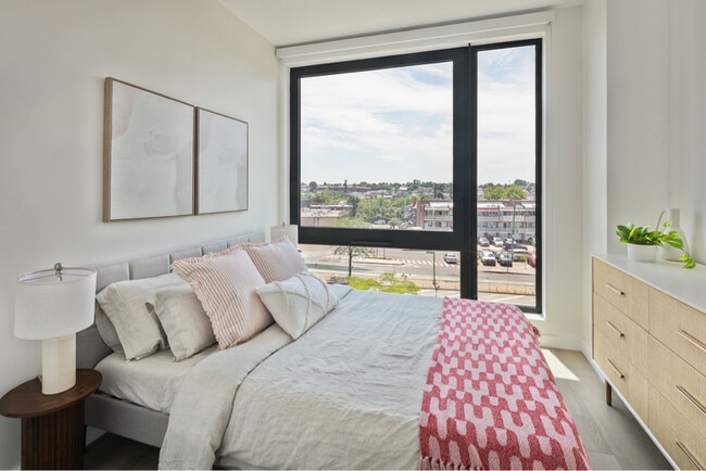 Photo - 72-01 Queens Blvd