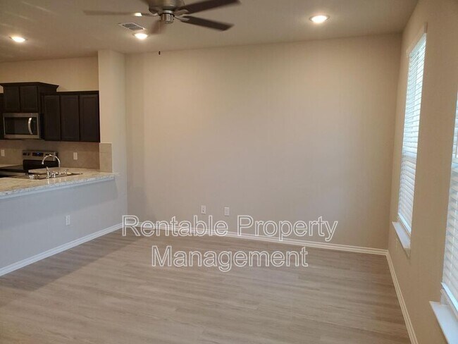 Photo - 2920 Bluets Dr