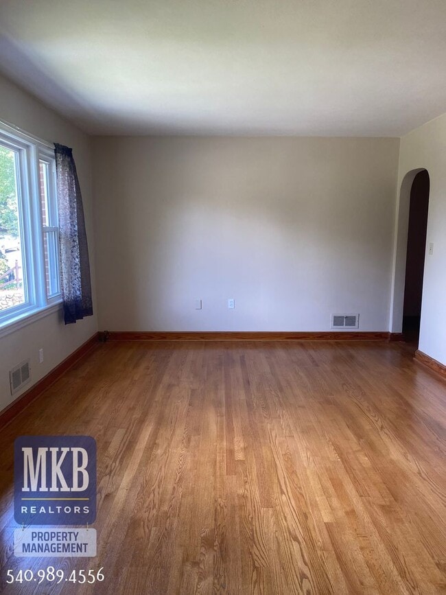 Photo - 3 Bedroom 2 Bath Brick Ranch- Hidden Valley School Zone