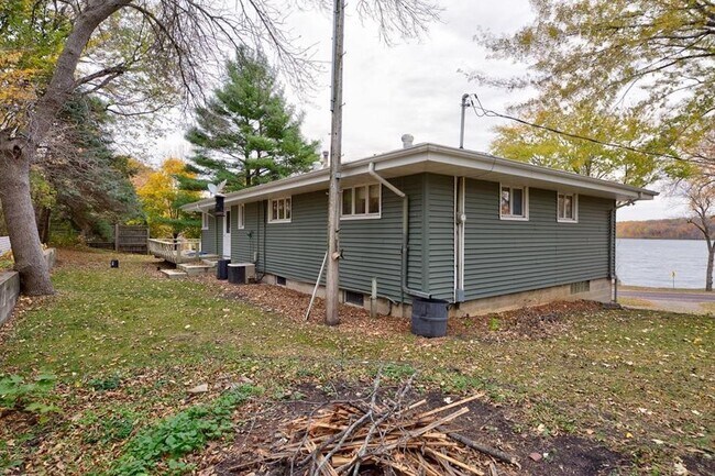 13878 Sakatah Lake Rd