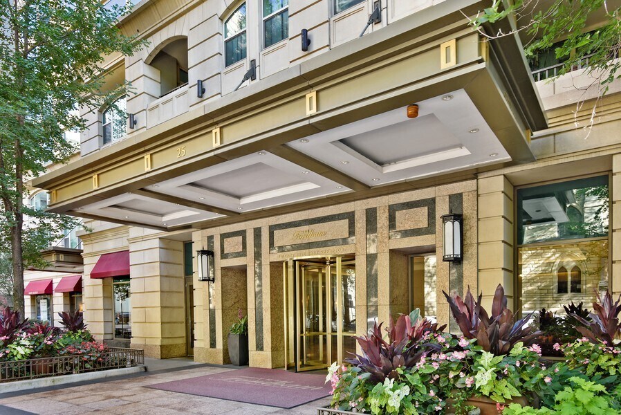 Photo - 25 E Superior St Condo Unit 2305