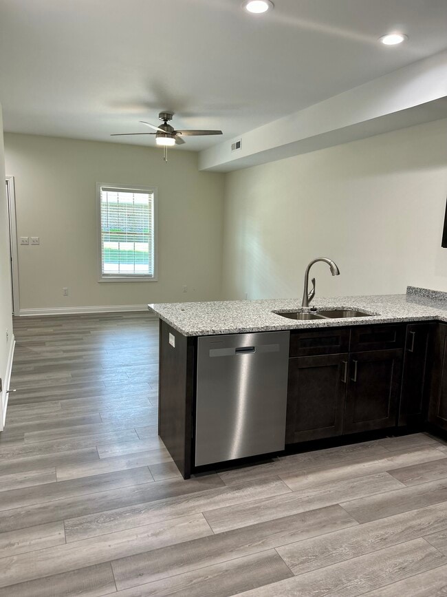 Photo - 193 Fairway Ln Unidad C