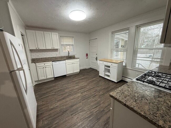 Photo - 17 Moraine Pl