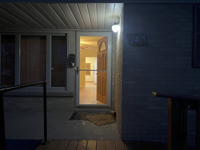 Front Door - 2405 Romayne Ave Townhome