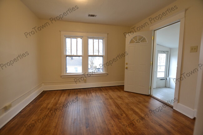 Photo - 411 Krakar Ave