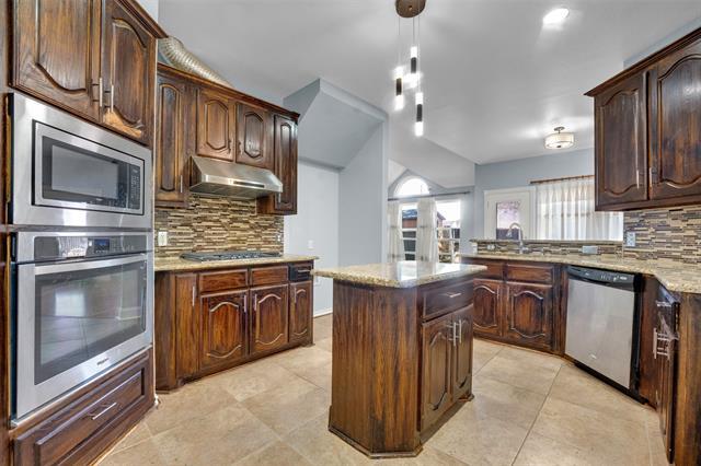 Photo - 1653 Churchill Ln