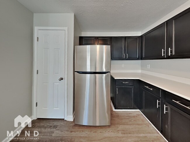 Photo - 2895 Beethoven Ave