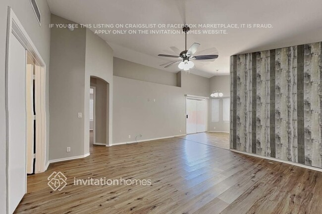 Photo - 11007 N 59th Dr