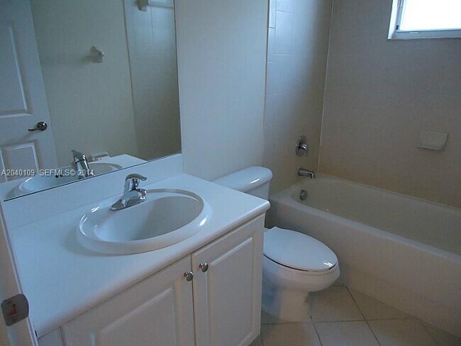 Photo - 3656 NE 3rd Ct