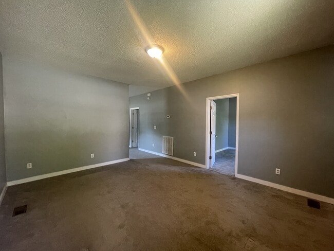 Photo - 2706 E 44th St