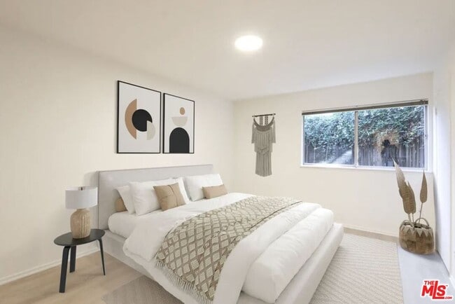 Photo - 12958 Valleyheart Dr Unidad 6