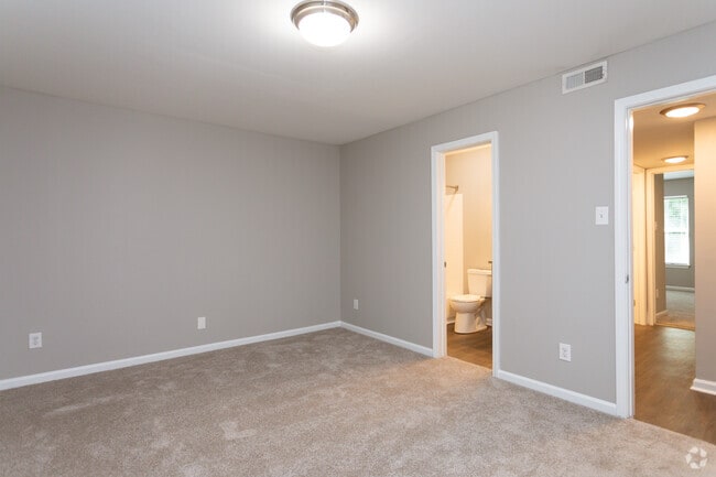 2BR,2BA - Pinnacle