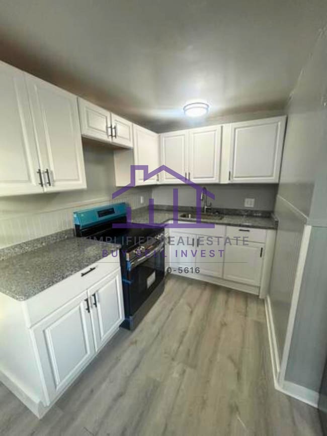 Photo - 418 River St Unit 1