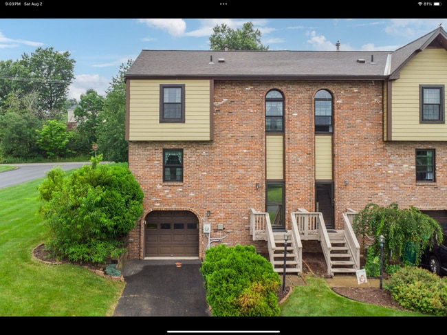 Building Photo - 5045 Fountainwood Dr Rental