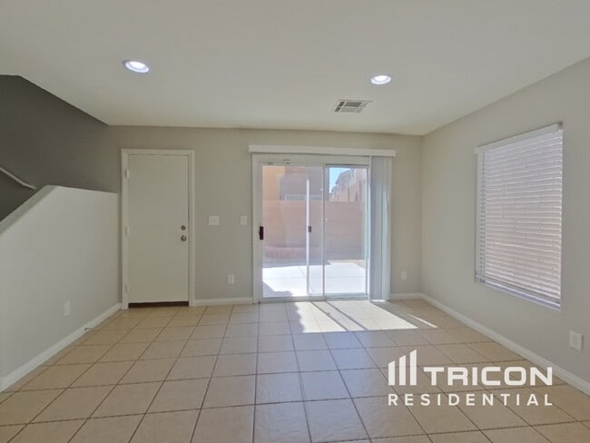 Photo - 697 Wallington Estate St