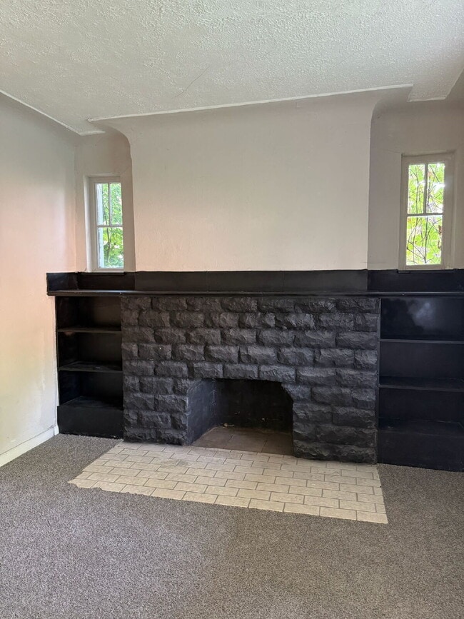 Photo - 3-Bedroom Gem on Marseilles Street with Sp...
