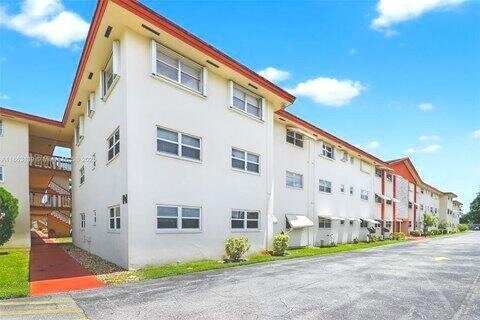 Building Photo - 650 SW 2nd Ave Unit 2520 Rental