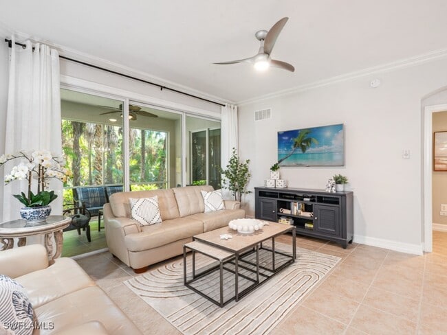 Building Photo - 2012 Tarpon Bay Dr N Unit 101