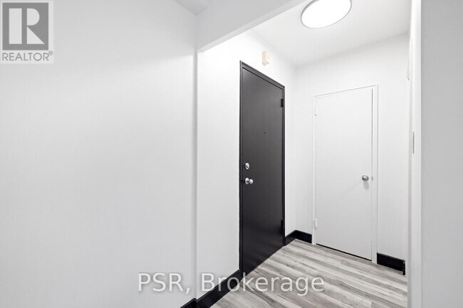 Photo - 600 Eglinton Ave W Unit 609