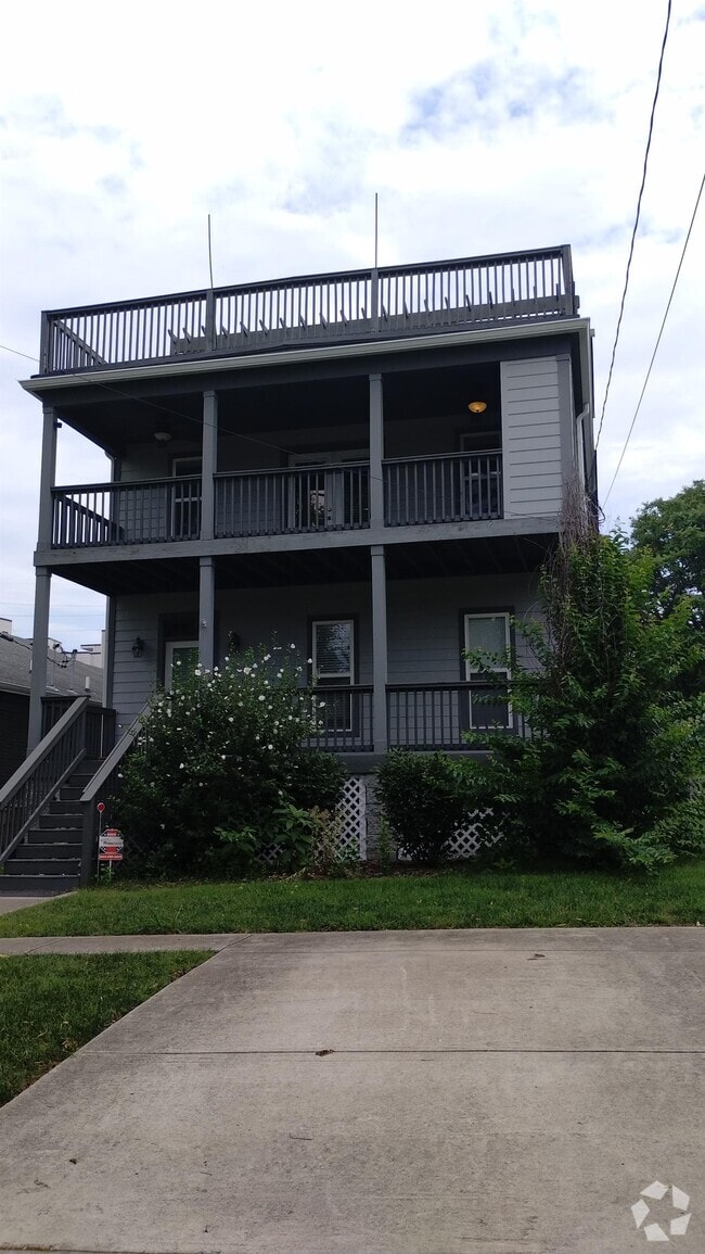 Building Photo - 1110 Argyle Ave Rental