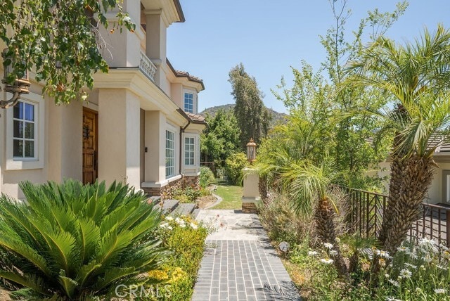 Photo - 1562 Arundle Pl