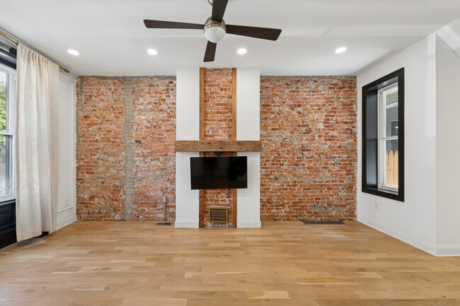 Photo - 858 Perkiomen St