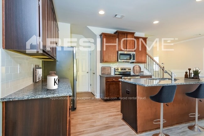 Photo - 1005 Tranquil Gdns Pl