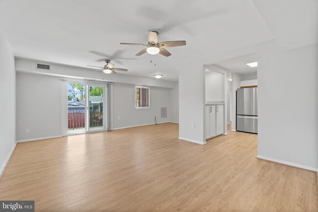 Building Photo - 208 Victor Pkwy Unit A