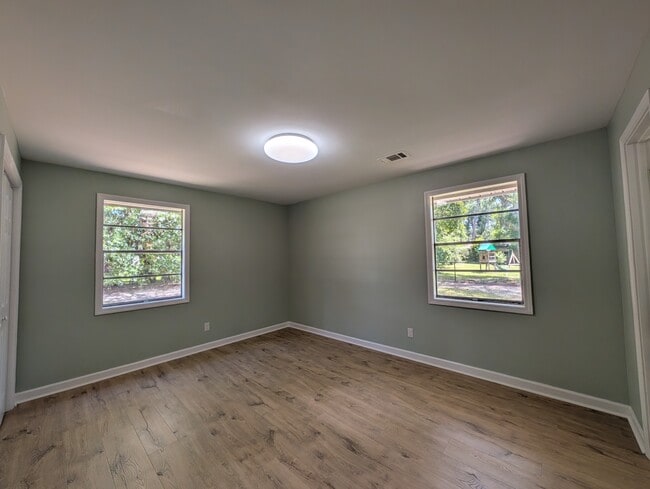 Photo - 112 Alexander Ave