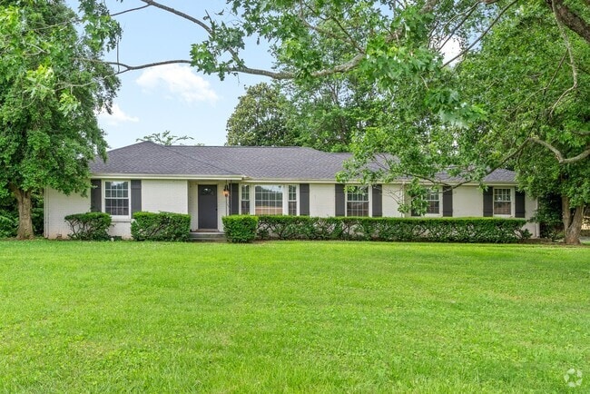 Building Photo - 4 Bedroom Country Style Home For Rent!