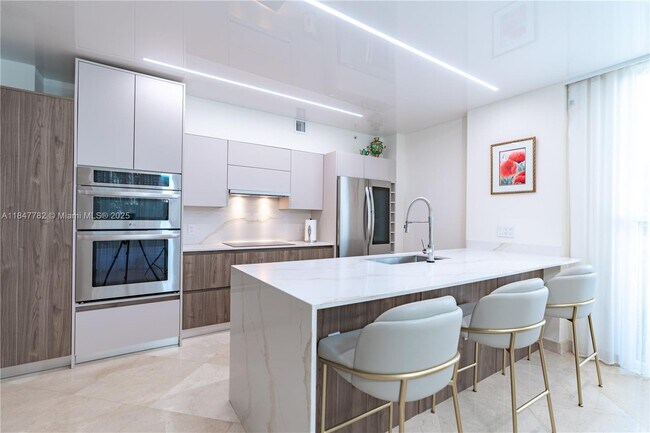 Photo - 17555 Atlantic Blvd Unit 508