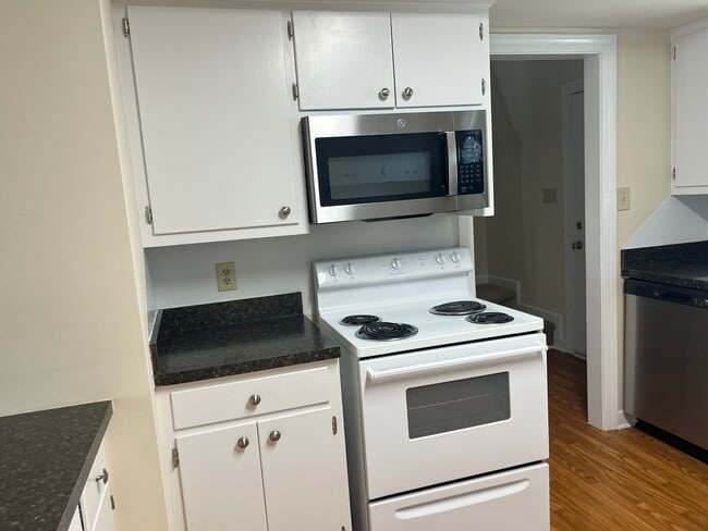 Photo - 2505 Saint Christopher Cir SW