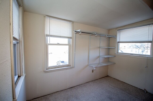 Building Photo - 1107-1109 E Walnut Unit 1109