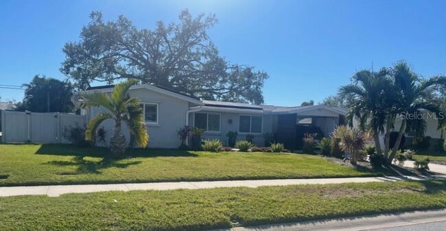 Photo - 3054 Lockwood Terrace House