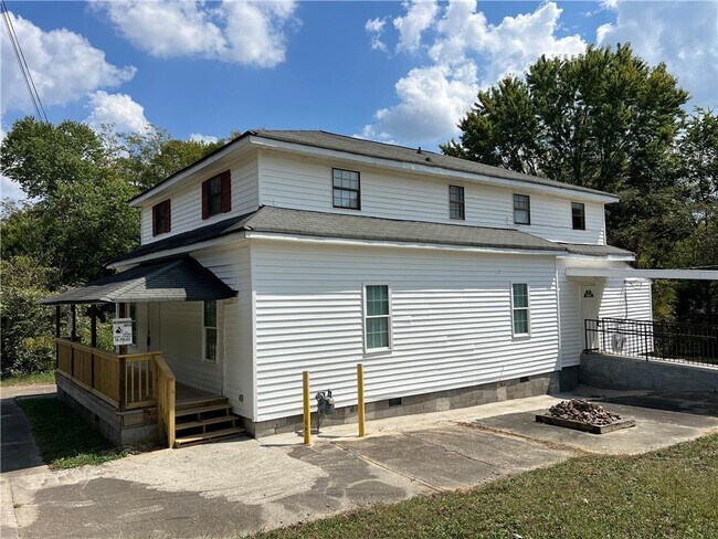 Photo - 6320 Cooper St