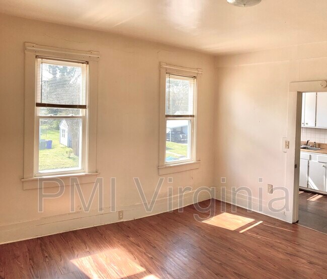 Photo - 4802 Norvella Ave Unit Apt 3