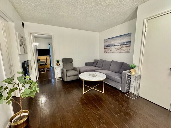 Photo - 2601 Bellefontaine Unit Apartment A107