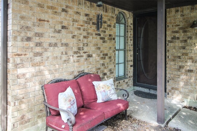 Photo - 11614 Gullwood Dr