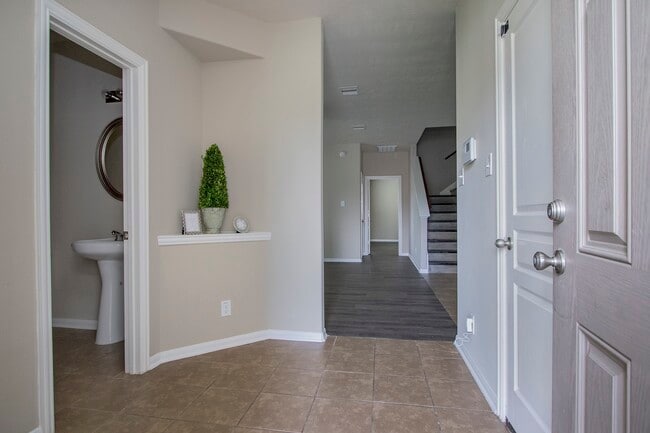 Photo - 2209 Onyx Ct
