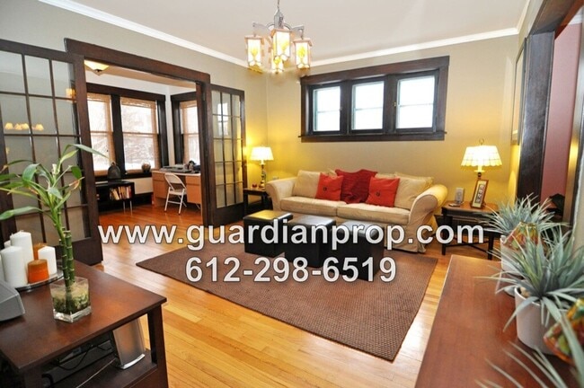 Building Photo - Merriam Park Condo Available November, Mai... Unit 2