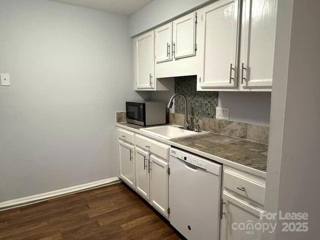 Photo - 3139 Heathstead Place