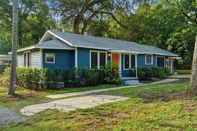 2206 Page Ave