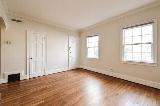 Photo - 71 Sheridan Dr NE