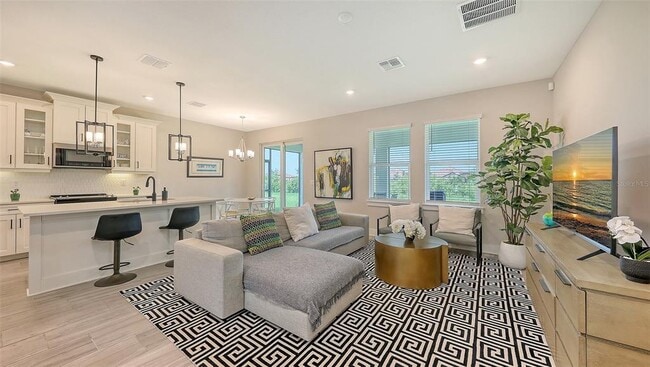 Photo - 491 Daylily Blvd