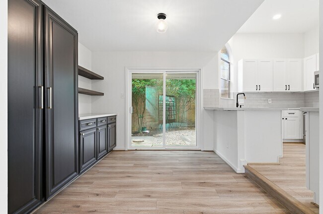 Photo - 23 Cedar Chase Pl